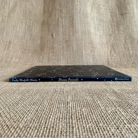 DREAM ANIMALS A BEDTIME JOURNEY By Emily Winfield Martin Hardback Book - Picture 9 of 15